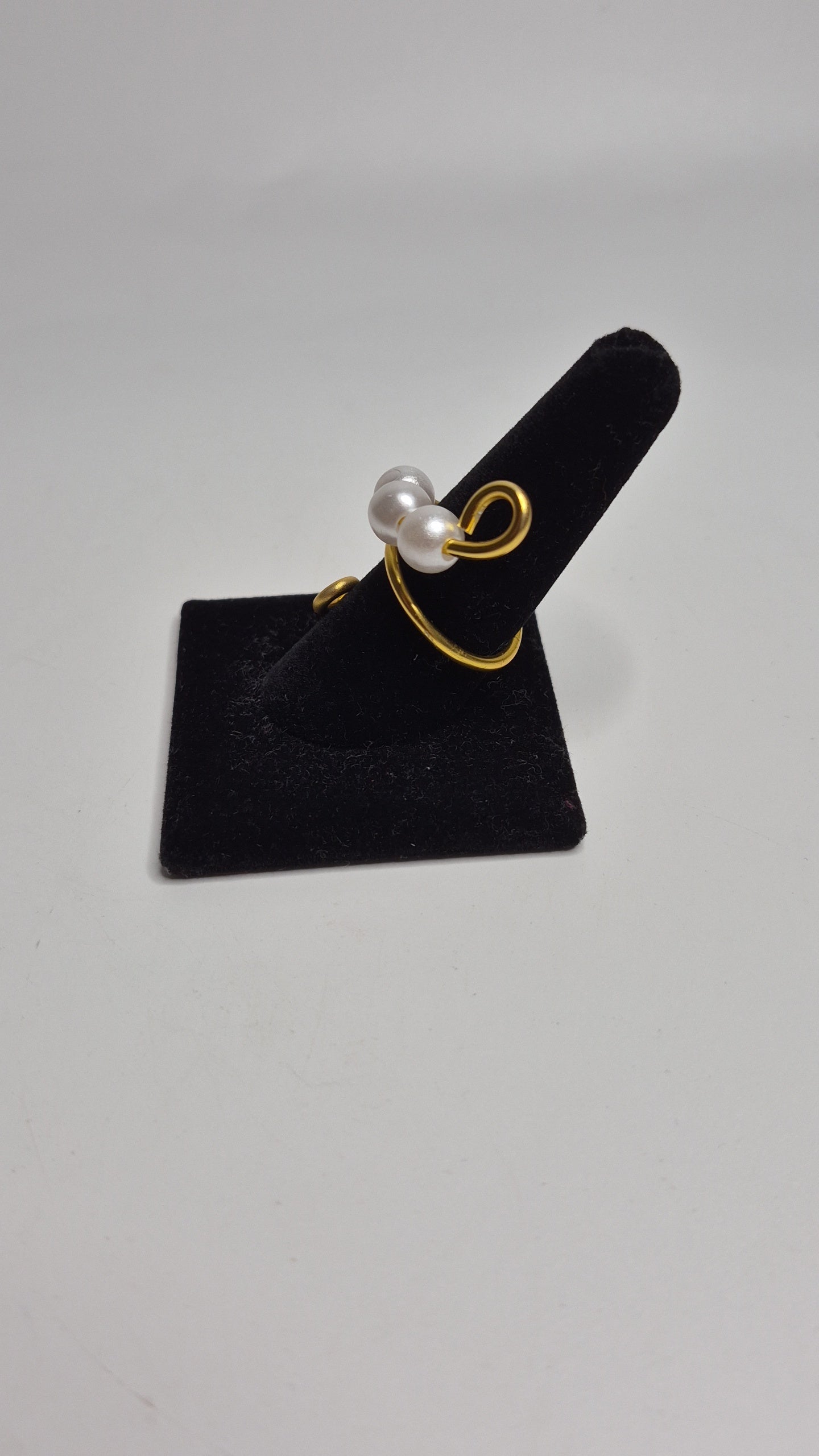 Novah Wire Ring
