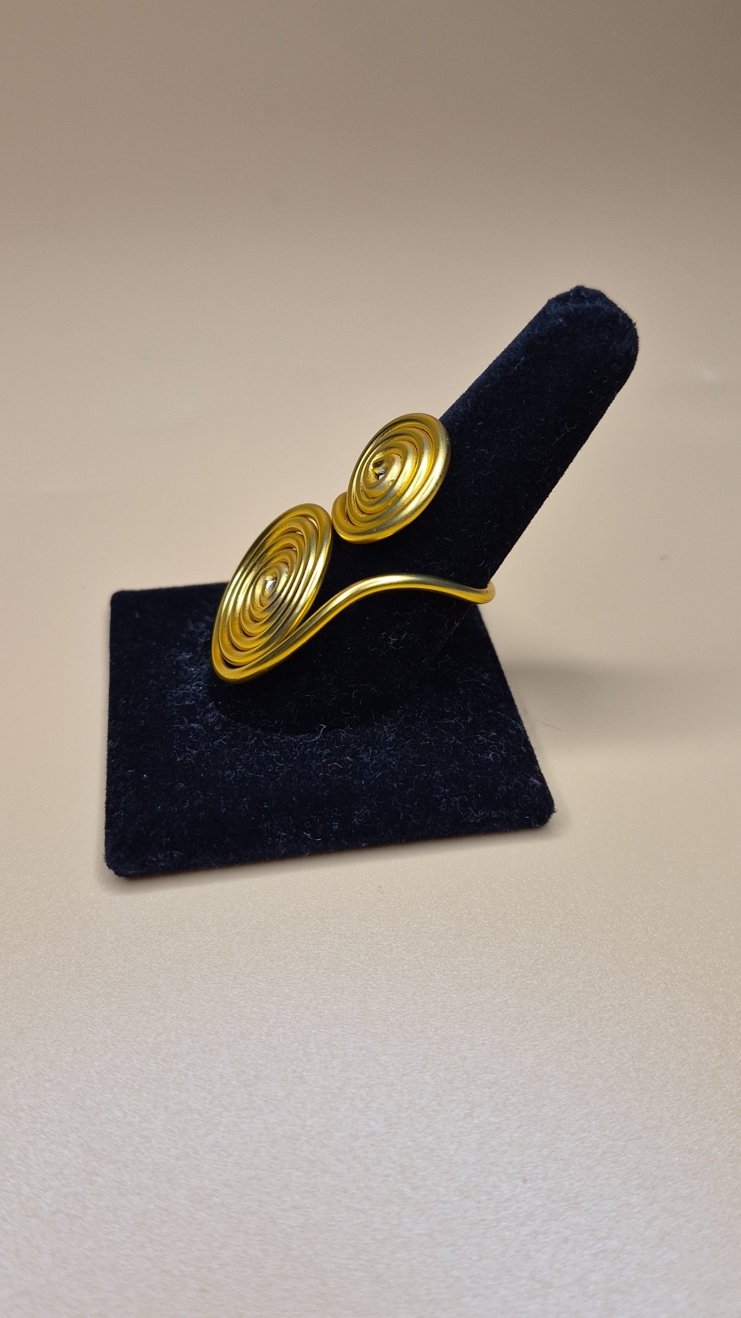 Zuri Wire Ring